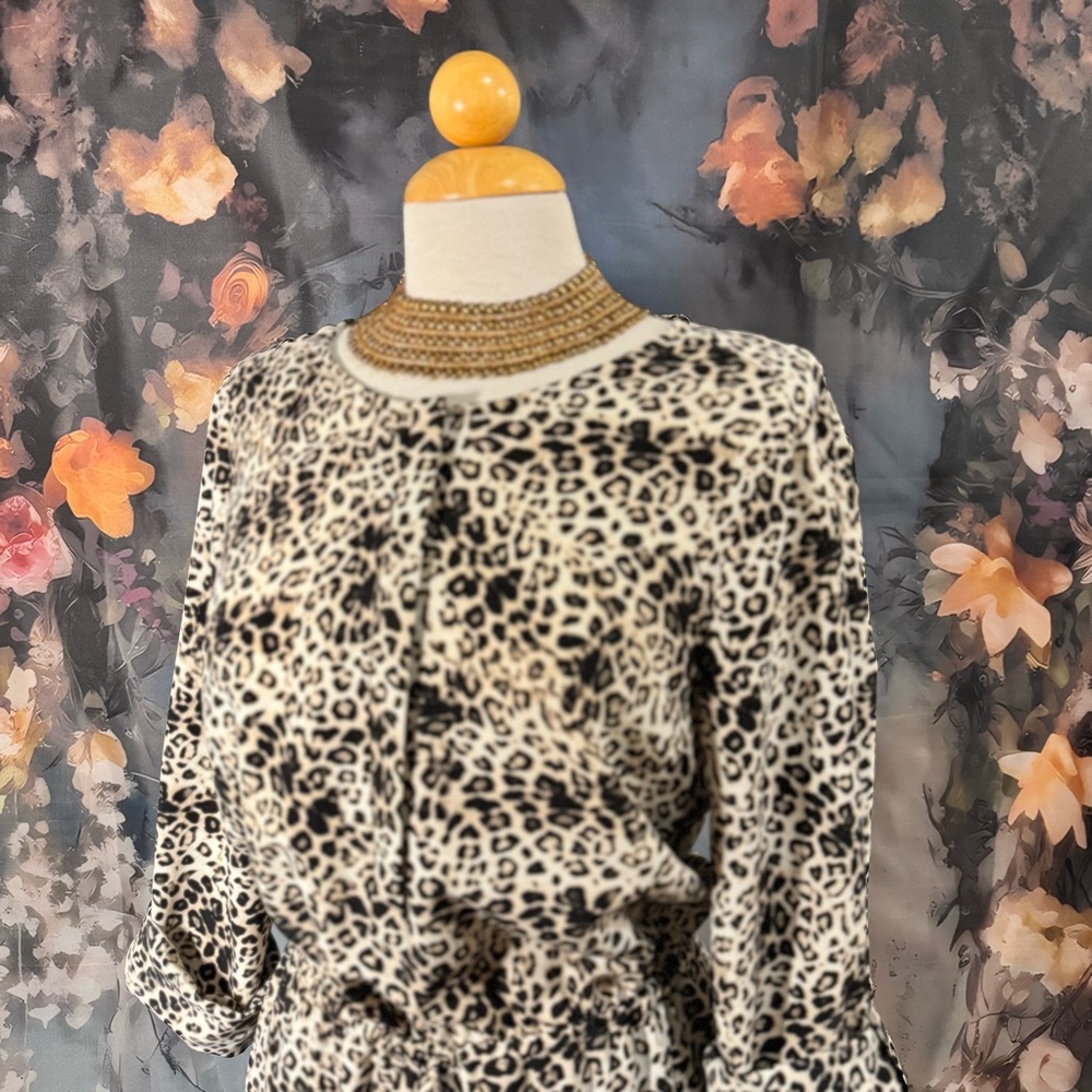 Vince Camuto Beige and Black Leopard Print Midi Dress - Picture 7 of 11